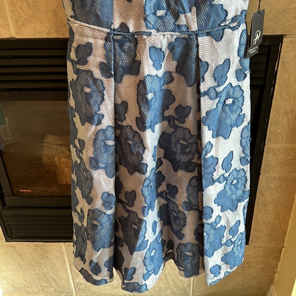 Burnout  fit and flare dress - Picture 5 of 7